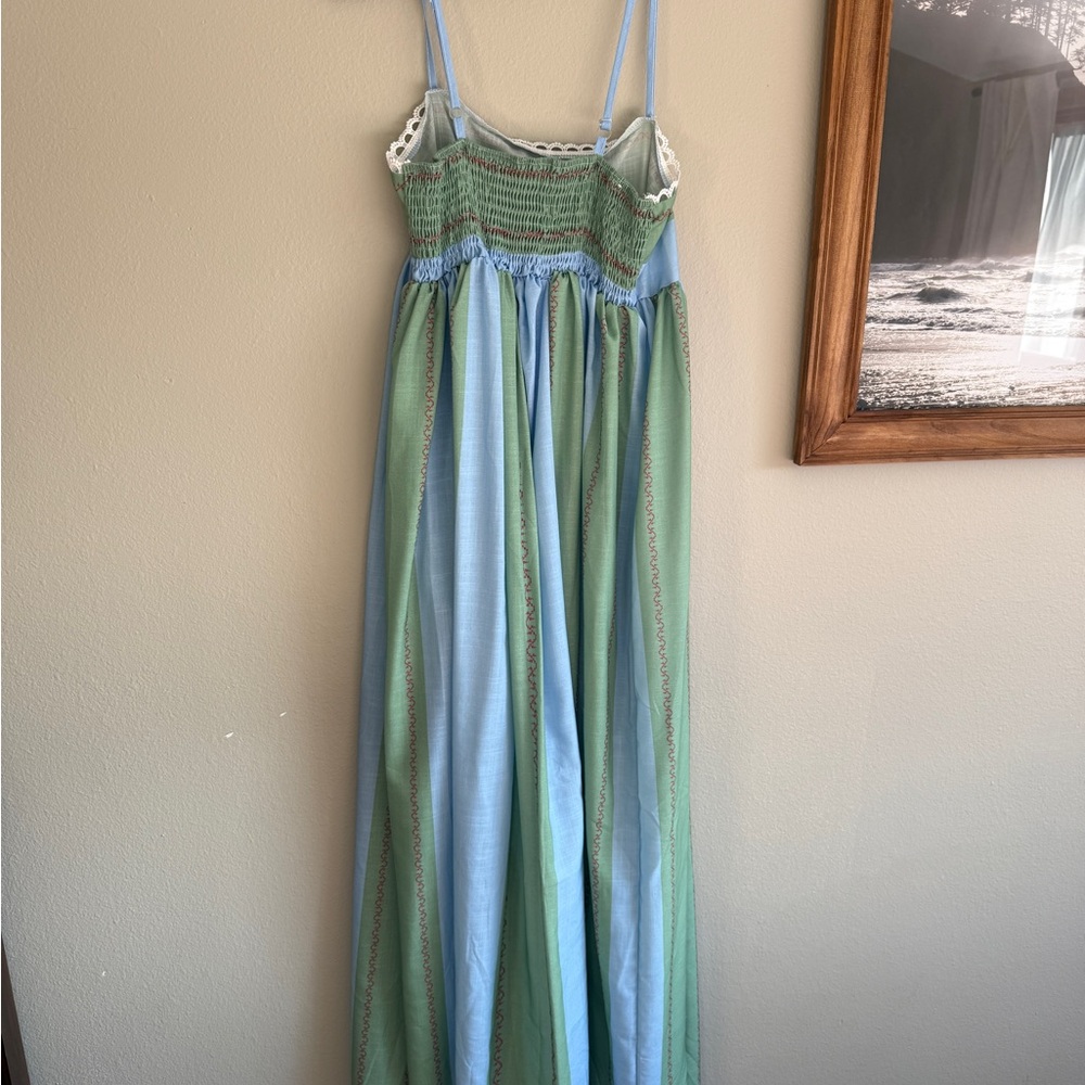 Elegant Blue and Green Maxi Dress - Picture 5 of 6
